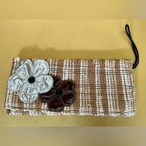 None Branded clutch artistan made